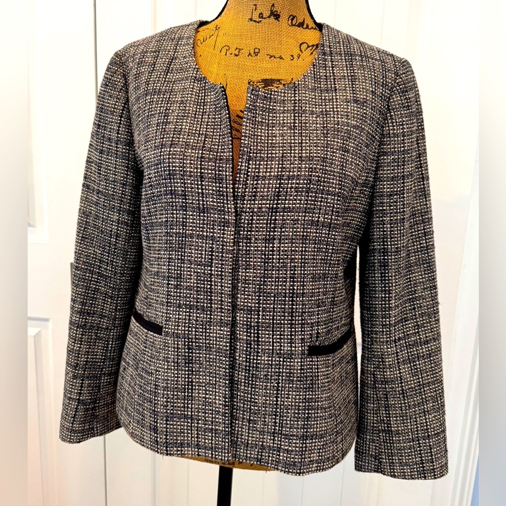 Ann Taylor navy / white jewel neck suit jacket size 14
